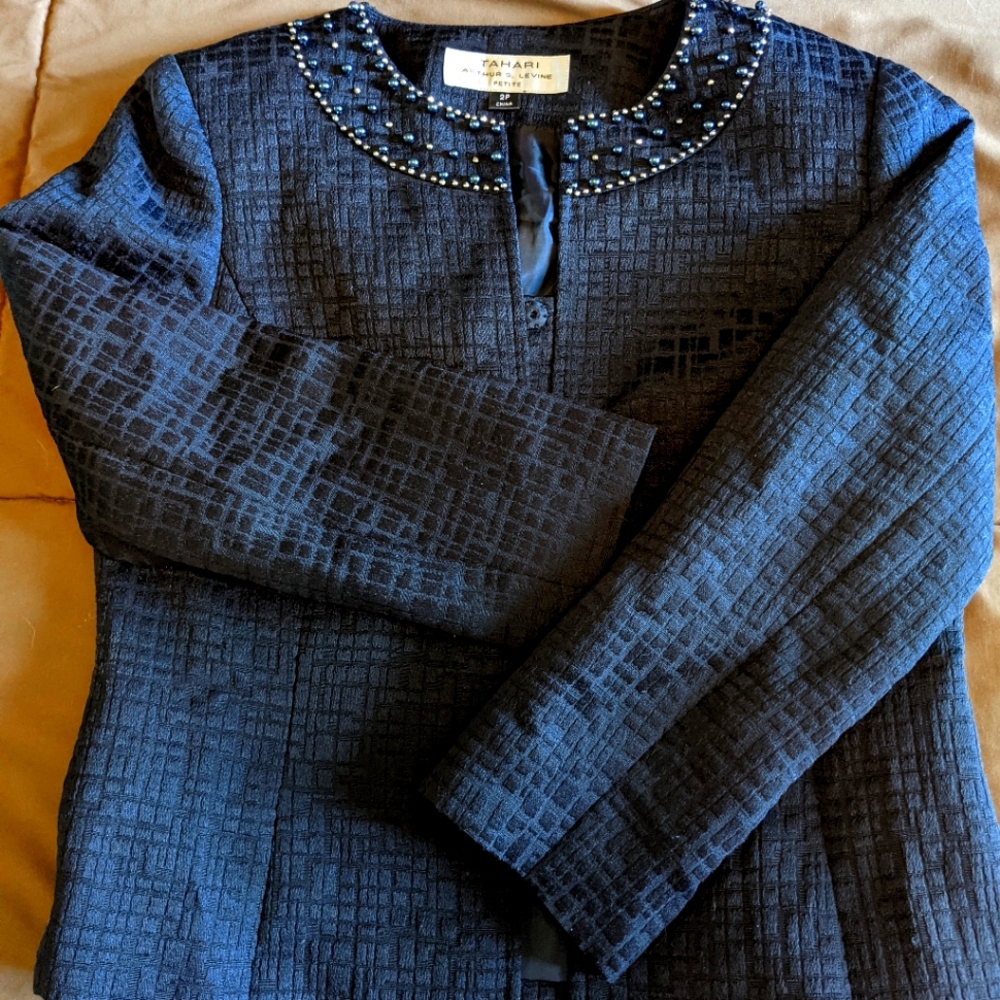 Tahari Arthur S. Levine blazer